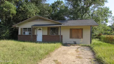 120 Carson Dr, Gulfport, MS 39503