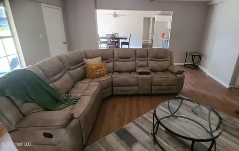 Living - 248 Ramada Cir, Jackson, MS 39212 photo 3 of 4