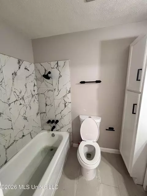 Bath - 248 Ramada Cir, Jackson, MS 39212 photo 1 of 3