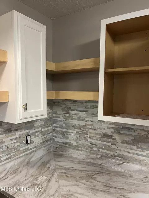 Kitchen - 248 Ramada Cir, Jackson, MS 39212 photo 3 of 3