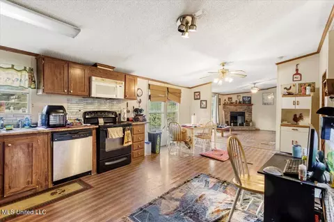 158 Emmanuel Dr, Lucedale, MS 39452 photo 8
