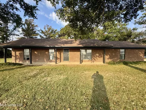 17 Neal Robinson Rd, Drew, MS 38737