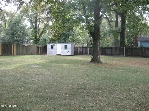 Exterior - 305 Conti St, Jackson, MS 39206 photo 6 of 7