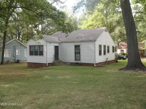 Exterior - 305 Conti St, Jackson, MS 39206 photo 5 of 7