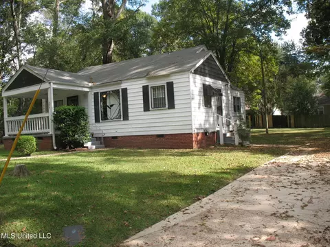Exterior - 305 Conti St, Jackson, MS 39206 photo 2 of 7