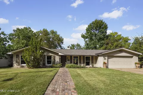 1534 Brecon Dr, Jackson, MS 39211