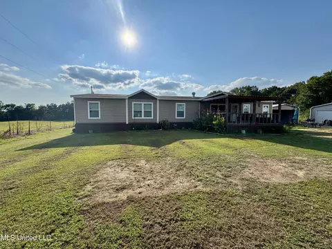210 Clarence Williams Dr, Coldwater, MS 38618