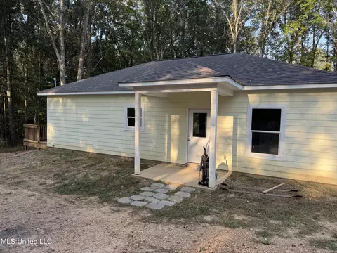549 S Ridge Rd, Sarah, MS 38665