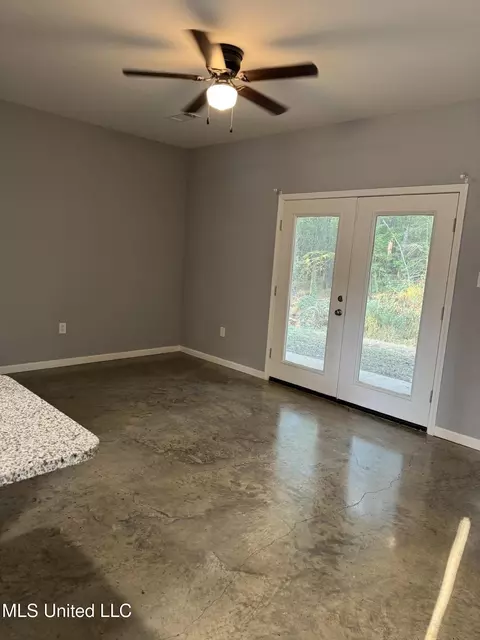 549 S Ridge Rd, Sarah, MS 38665 photo 2