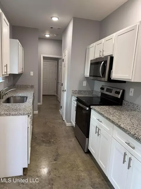 549 S Ridge Rd, Sarah, MS 38665 photo 3