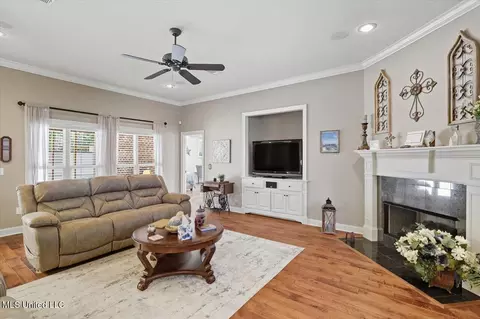 112 Rowan Oak Pl, Terry, MS 39170 photo 9