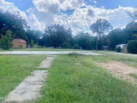 311 W Cayuga St, Crystal Springs, MS 39059