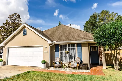 12215 Summer Pl, Gulfport, MS 39503