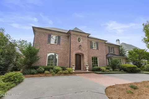9 Cypress Ln, Jackson, MS 39211