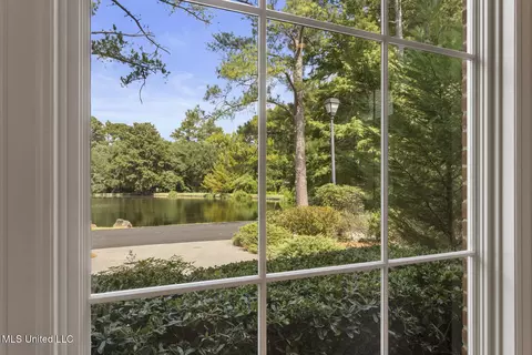 View/Area - 9 Cypress Ln, Jackson, MS 39211 photo 1 of 1