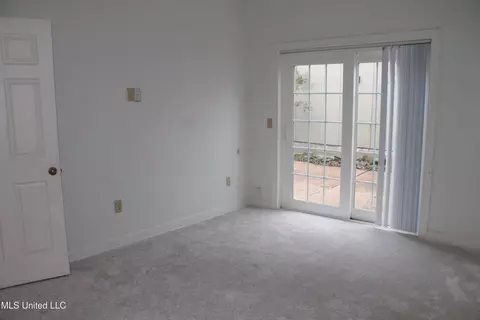 Bedroom - 214 River Pl, Jackson, MS 39211 photo 1 of 5