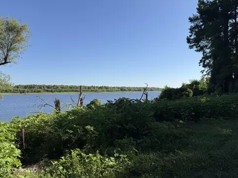 Deer Park Road, Vidalia, LA 71373