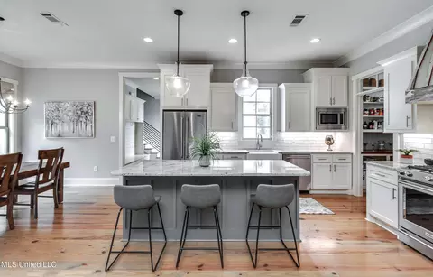 Kitchen - 198 Crossview Pl, Brandon, MS 39047 photo 1 of 6
