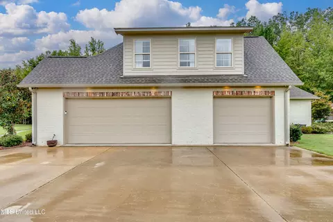 Exterior - 198 Crossview Pl, Brandon, MS 39047 photo 13 of 21