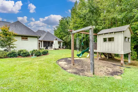 Exterior - 198 Crossview Pl, Brandon, MS 39047 photo 16 of 21