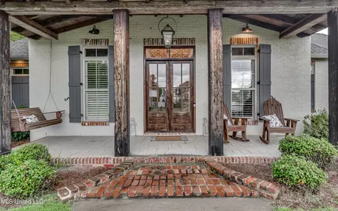 Exterior - 198 Crossview Pl, Brandon, MS 39047 photo 6 of 21