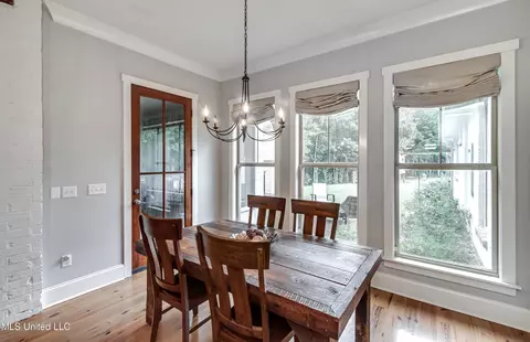 Dining - 198 Crossview Pl, Brandon, MS 39047 photo 2 of 3