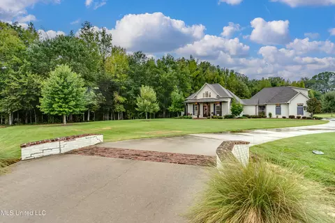 Exterior - 198 Crossview Pl, Brandon, MS 39047 photo 3 of 21