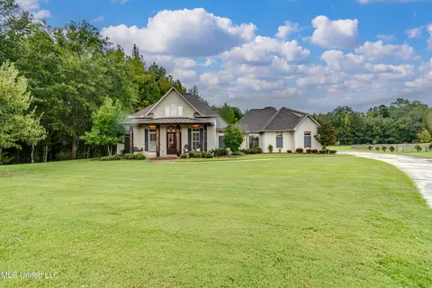 Exterior - 198 Crossview Pl, Brandon, MS 39047 photo 2 of 21