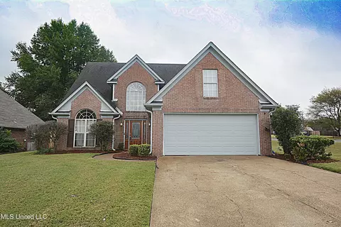 9195 Lakeside Dr, Olive Branch, MS 38654