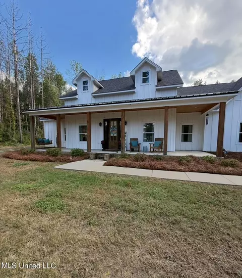 145 Lawrence Rd, Brandon, MS 39047