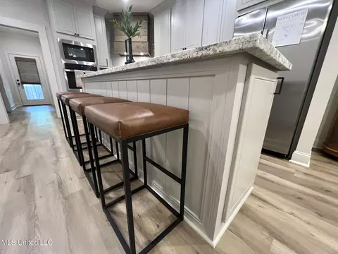 Kitchen - 836 Long Leaf Cir, Brandon, MS 39042 photo 9 of 19