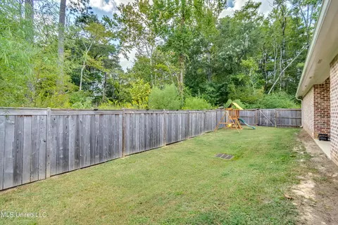 Exterior - 836 Long Leaf Cir, Brandon, MS 39042 photo 7 of 12