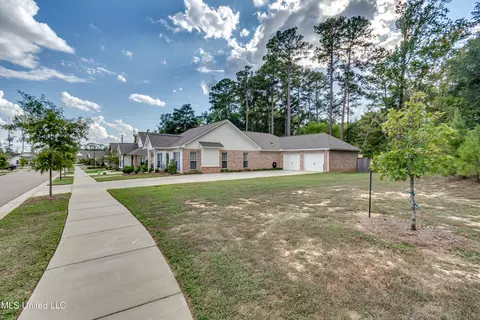 Exterior - 836 Long Leaf Cir, Brandon, MS 39042 photo 4 of 12