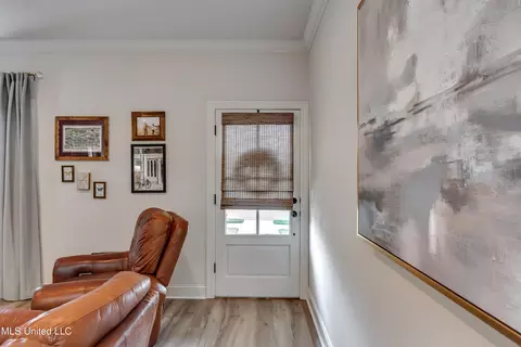 Entry Way - 836 Long Leaf Cir, Brandon, MS 39042 photo 1 of 7