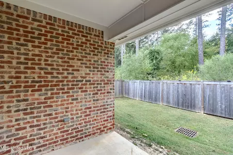 Exterior - 836 Long Leaf Cir, Brandon, MS 39042 photo 11 of 12