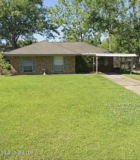 7400 Kentwood Dr, Biloxi, MS 39532