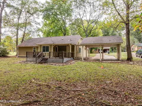 Exterior - 113 Brookside Dr, Senatobia, MS 38668 photo 4 of 8