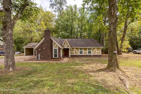 113 Brookside Dr, Senatobia, MS 38668