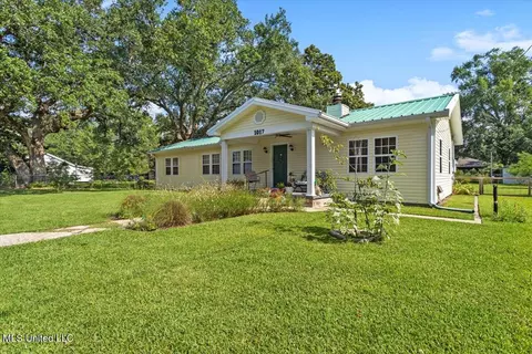 1017 Longo St, Waveland, MS 39576