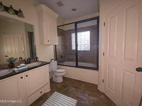 Bath - 133 Northgate Dr, Canton, MS 39046 photo 3 of 3