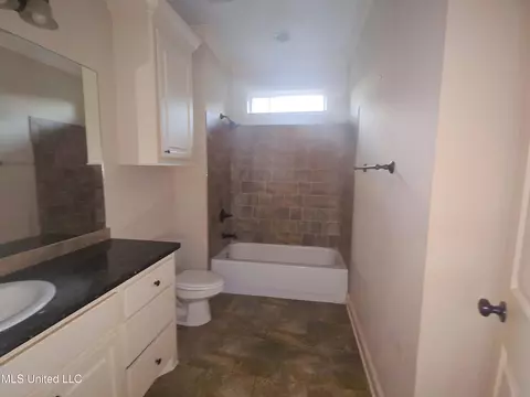 Bath - 133 Northgate Dr, Canton, MS 39046 photo 1 of 3