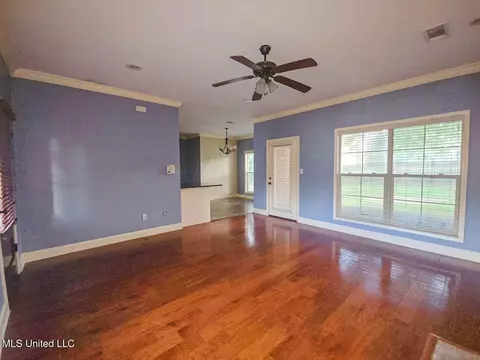 Living - 133 Northgate Dr, Canton, MS 39046 photo 4 of 4