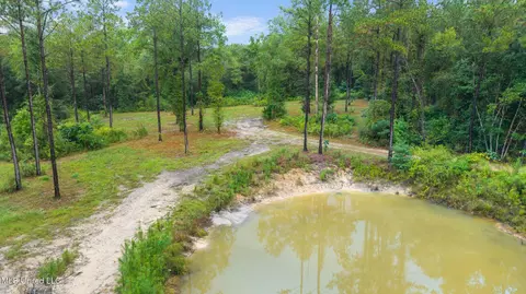 469 Highway 26, Poplarville, MS 39470