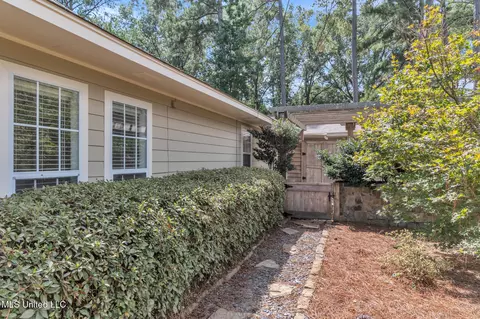 Exterior - 112 Channel Ln, Madison, MS 39110 photo 5 of 9