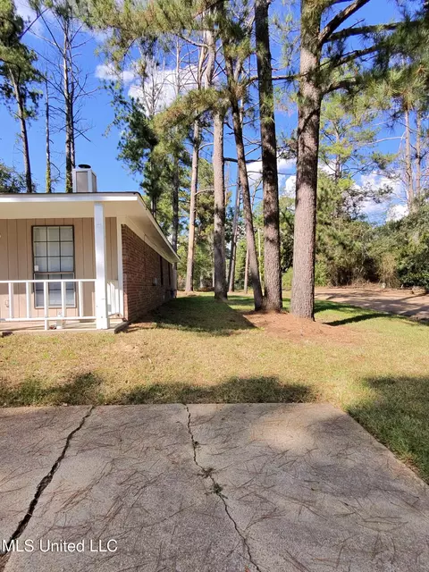2104 Cooperwell Dr, Jackson, MS 39204 photo 9