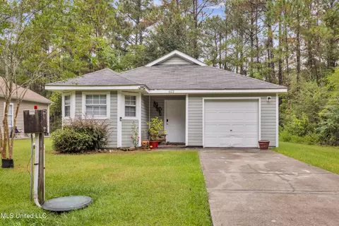 6122 E Jackson St, Bay Saint Louis, MS 39520