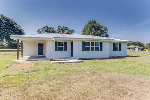 24675 Standard Dedeaux Rd, Kiln, MS 39556