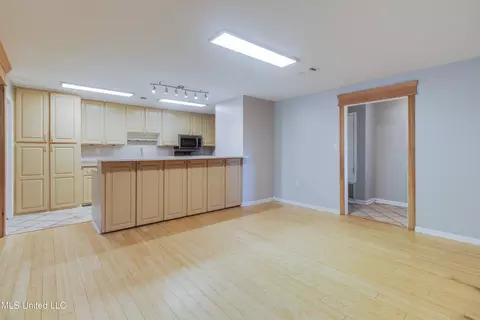 Living - 108 Vance Pl, Long Beach, MS 39560 photo 5 of 6