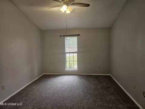 Bedroom - 10155 Riggan Dr, Olive Branch, MS 38654 photo 1 of 5