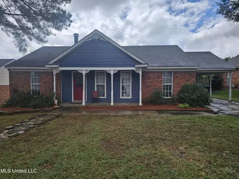 10155 Riggan Dr, Olive Branch, MS 38654